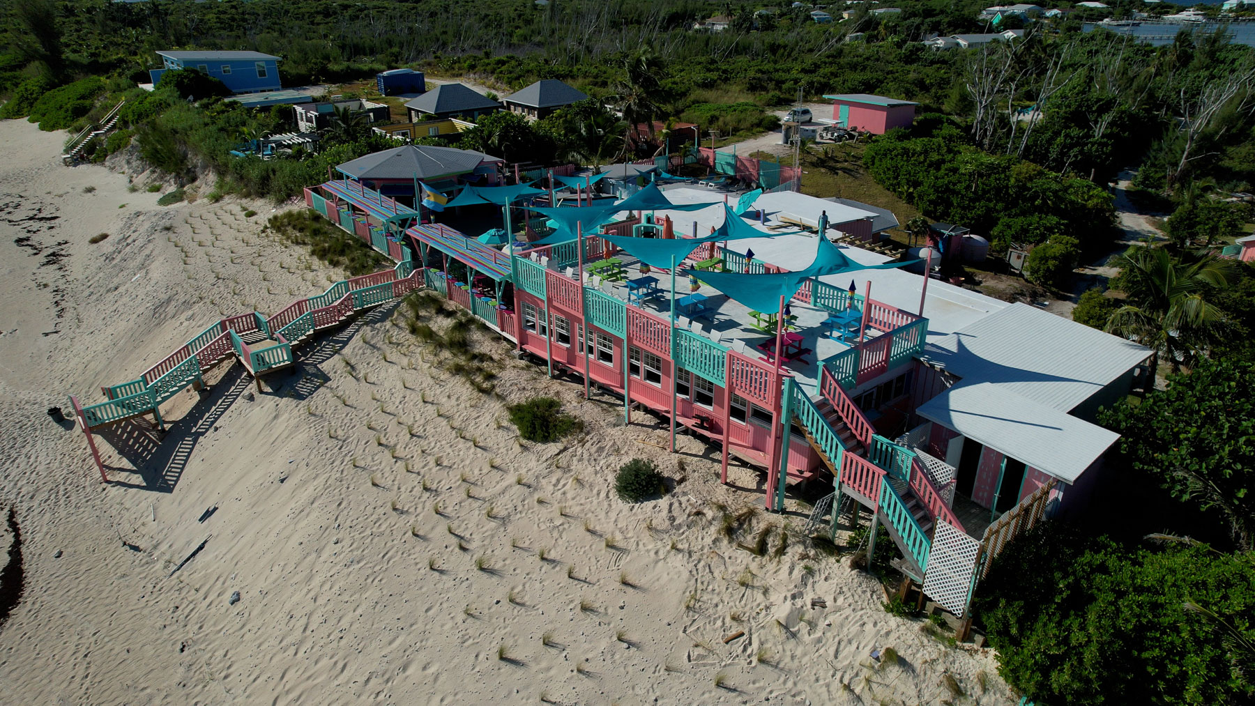 Nipper's Beach bar on Guana Cay - Nipper's 2.0